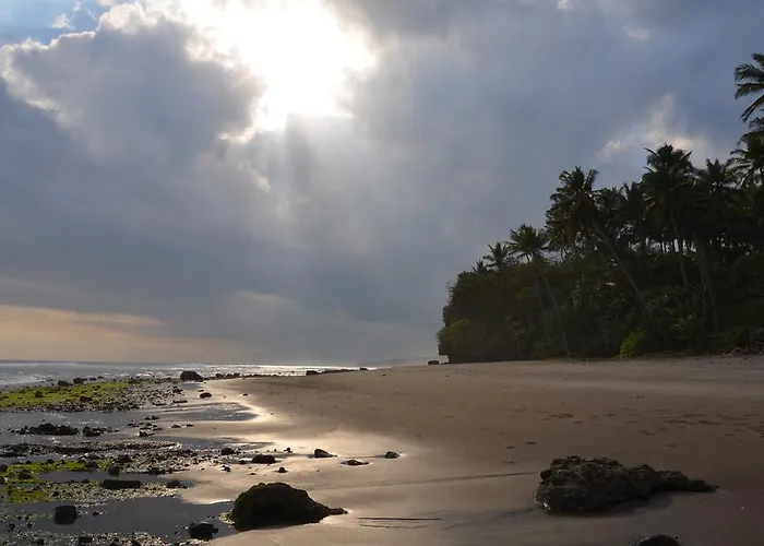 Rumah Pantai Bali Selemadeg (Bali)